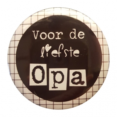 Button opener met tekst ''Voor de liefste Opa'' 56 mm.